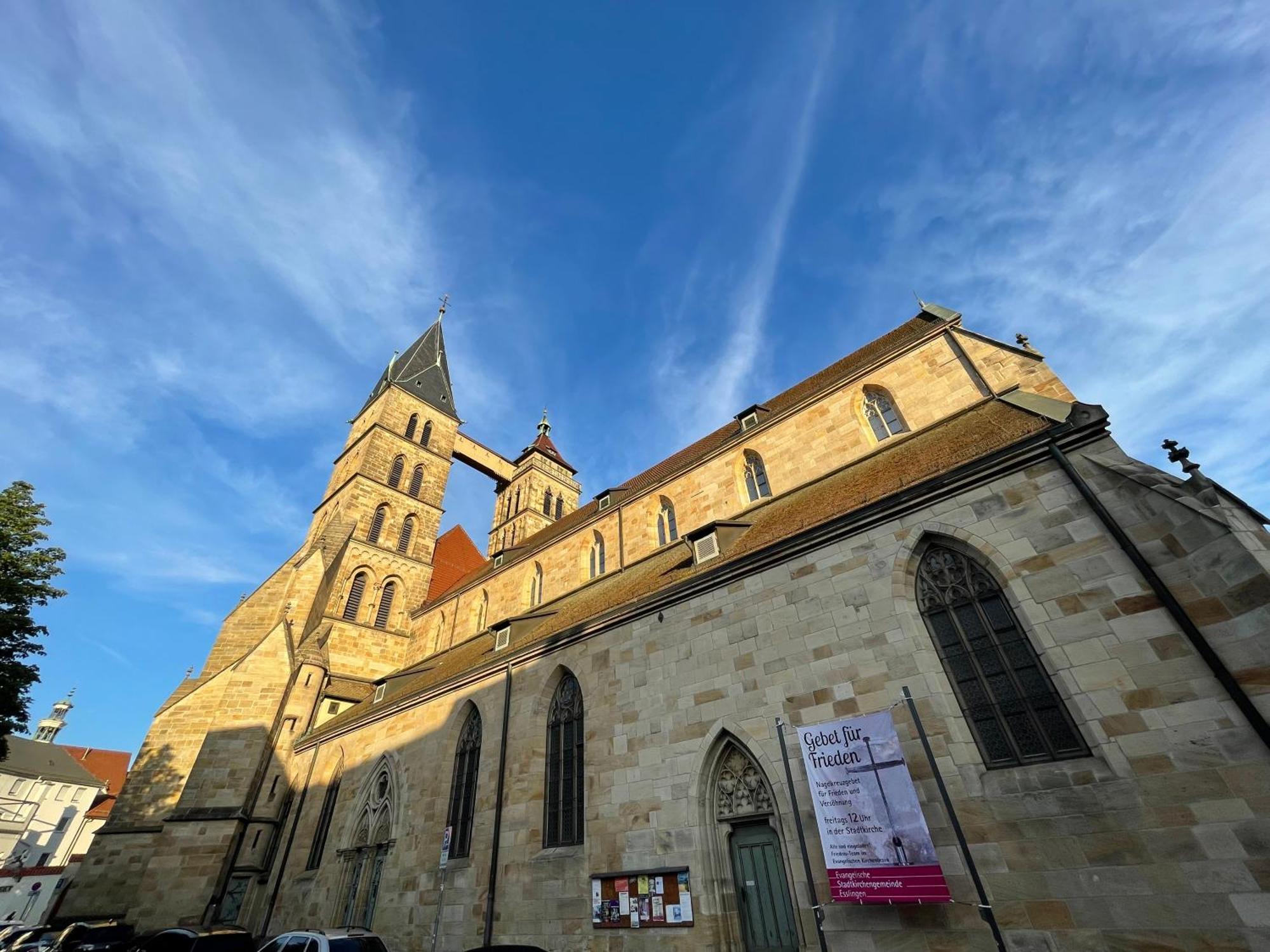 Secondhome Stuttgart - Moderne Grosse Wohnungen Nahe Der Hist Altstadt Von Esslingen An - Versch Groessen 8 - 11 - 19 Betten Esslingen am Neckar Luaran gambar